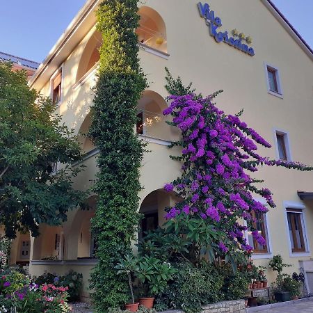 Villa Kristina Ровин Екстериор снимка
