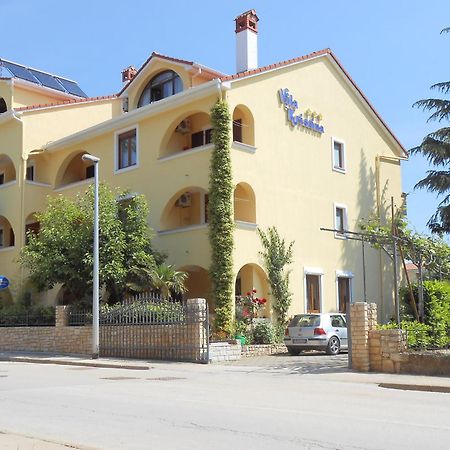 Villa Kristina Ровин Екстериор снимка